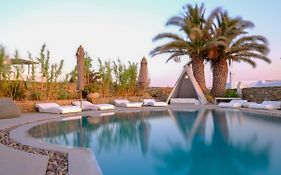 Ostraco Suites 4*